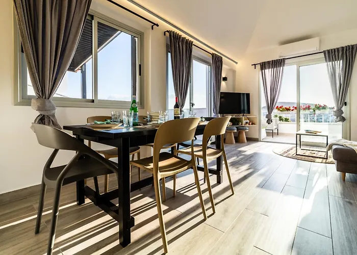 La Casa De Playa - ático Con Jacuzzi Y Vista Mar Los Cristianos (Tenerife)