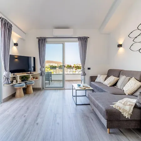 La Casa De Playa - Atico Con Jacuzzi Y Vista Mar Лос Кристианос