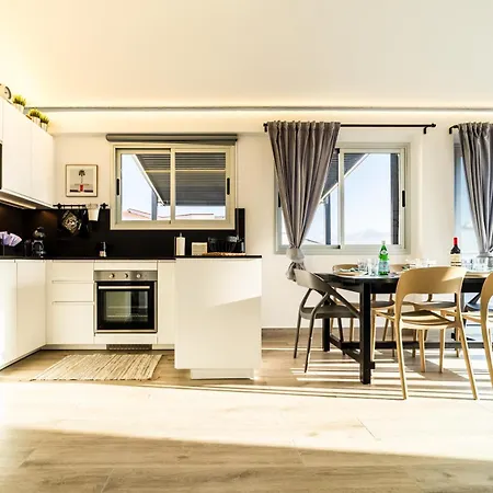 La Casa De Playa - Atico Con Jacuzzi Y Vista Mar * Los Cristianos (Tenerife)