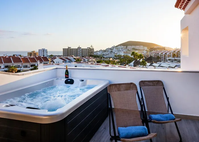 Lejlighed La Casa De Playa - Atico Con Jacuzzi Y Vista Mar Los Cristianos (Tenerife)