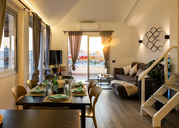 La Casa De Playa - Atico Con Jacuzzi Y Vista Mar Lejlighed