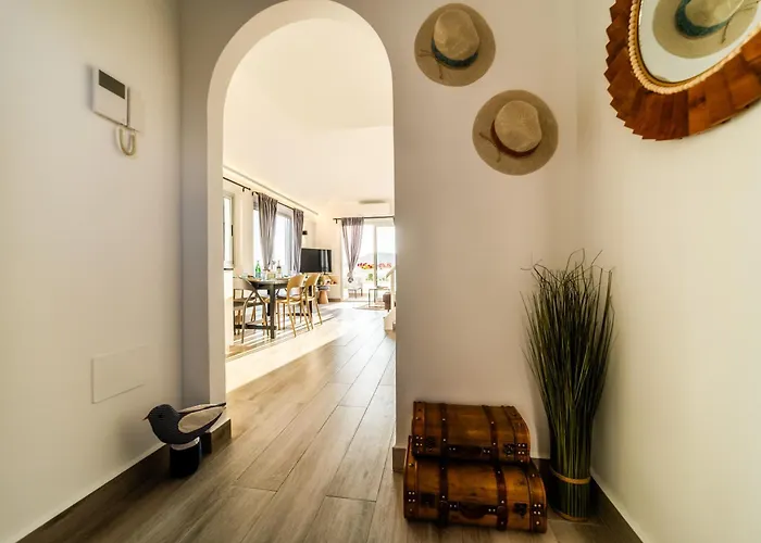 La Casa De Playa - Atico Con Jacuzzi Y Vista Mar Los Cristianos (Tenerife)