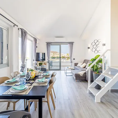 Apartmán La Casa De Playa - Atico Con Jacuzzi Y Vista Mar Los Cristianos (Tenerife)